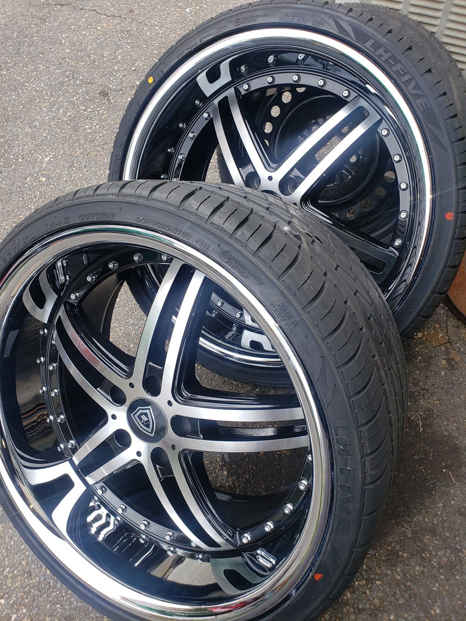 Auto tires and wheels