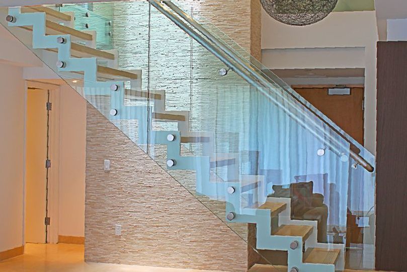 Handrail glass