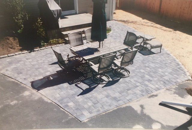 Four Seasons Landscaping image