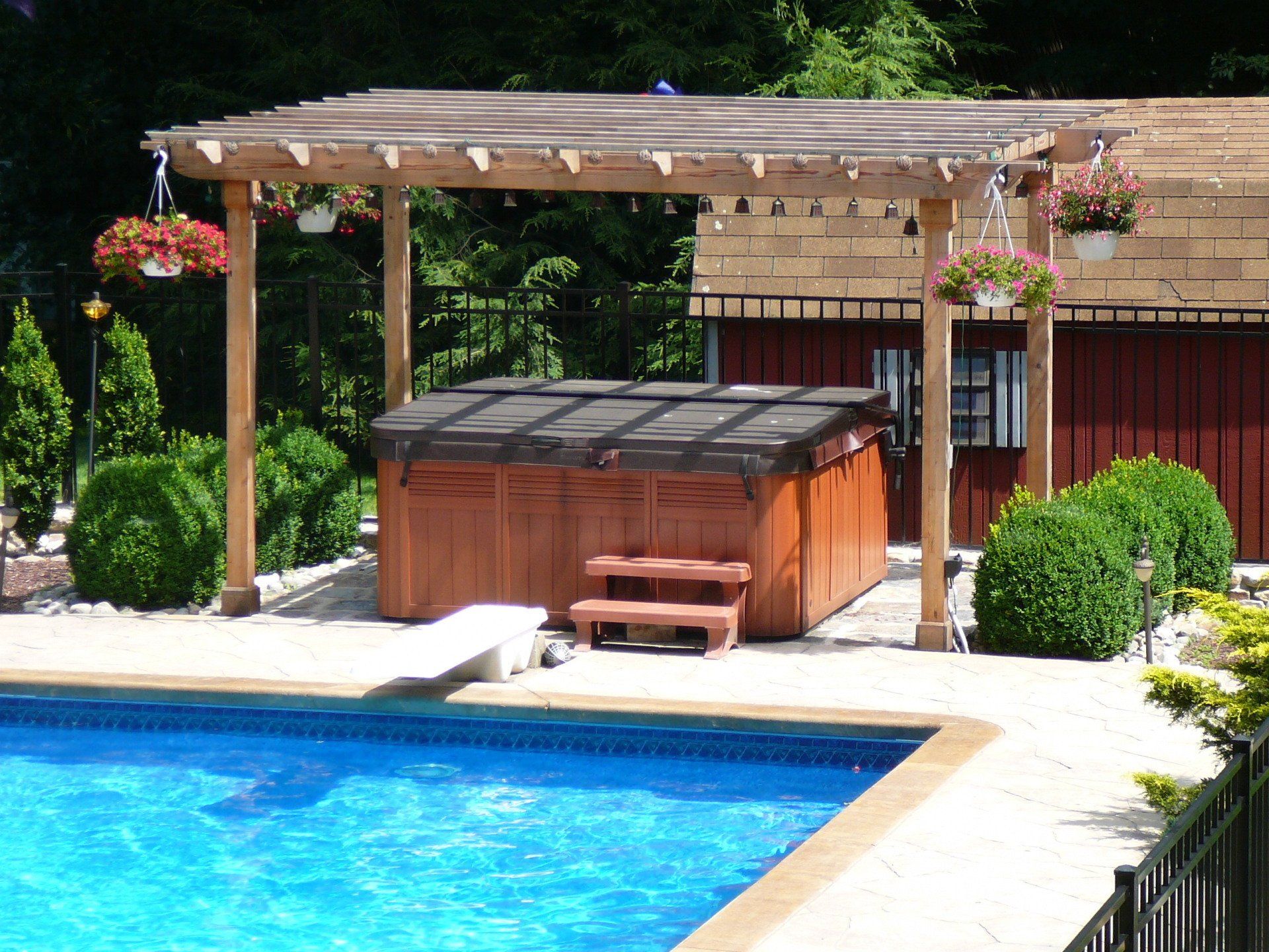 Four Seasons Landscaping image