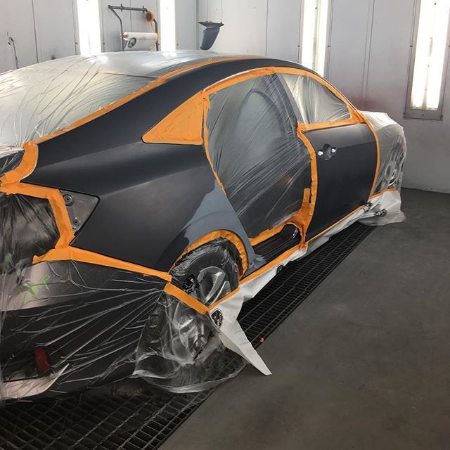 Auto body painting service