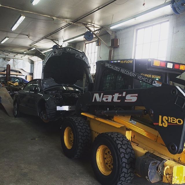 Auto body repair service