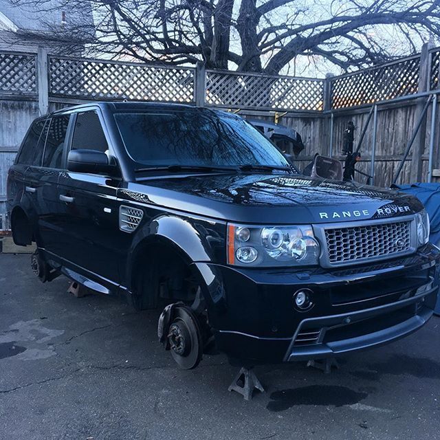 Auto body repair service