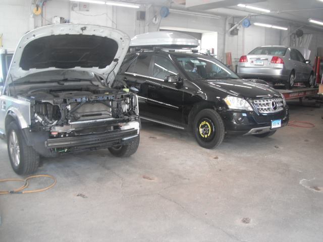Auto body repair service