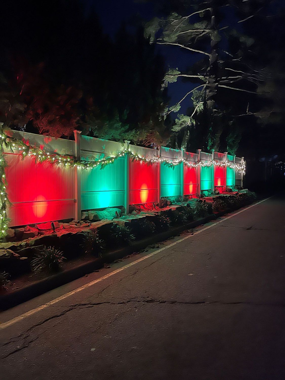 Fence with an alternate lighting pattern