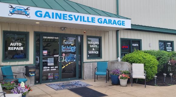 A garage with a sign that says gainesville garage