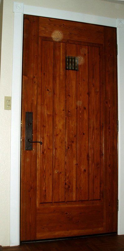 California Douglas Fir 1-Panel V-Groove With Speakeasy