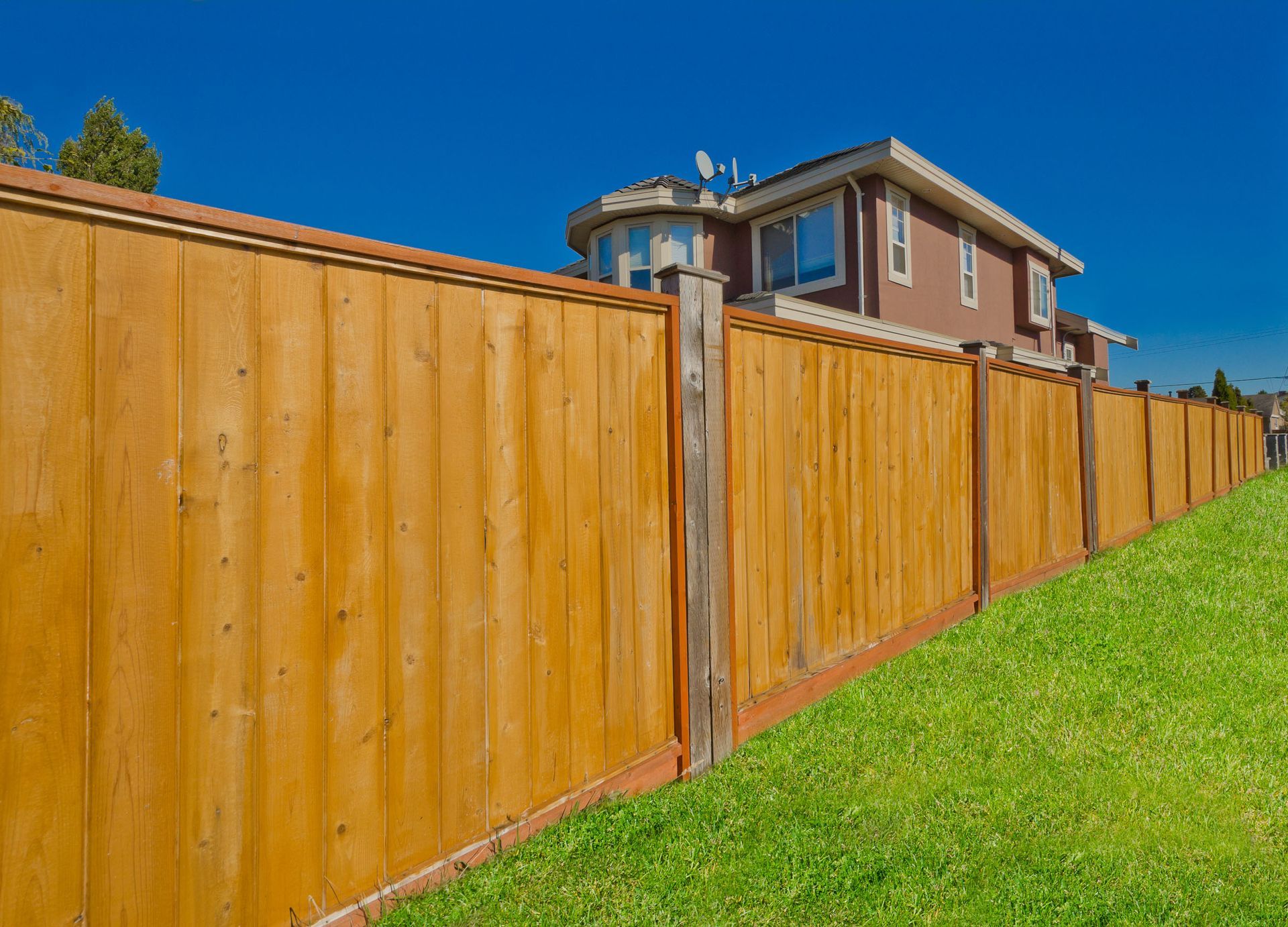 Why You Should Consider Hiring Fence Builders for a Privacy Fence