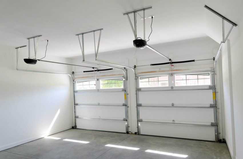Residential garage door repair