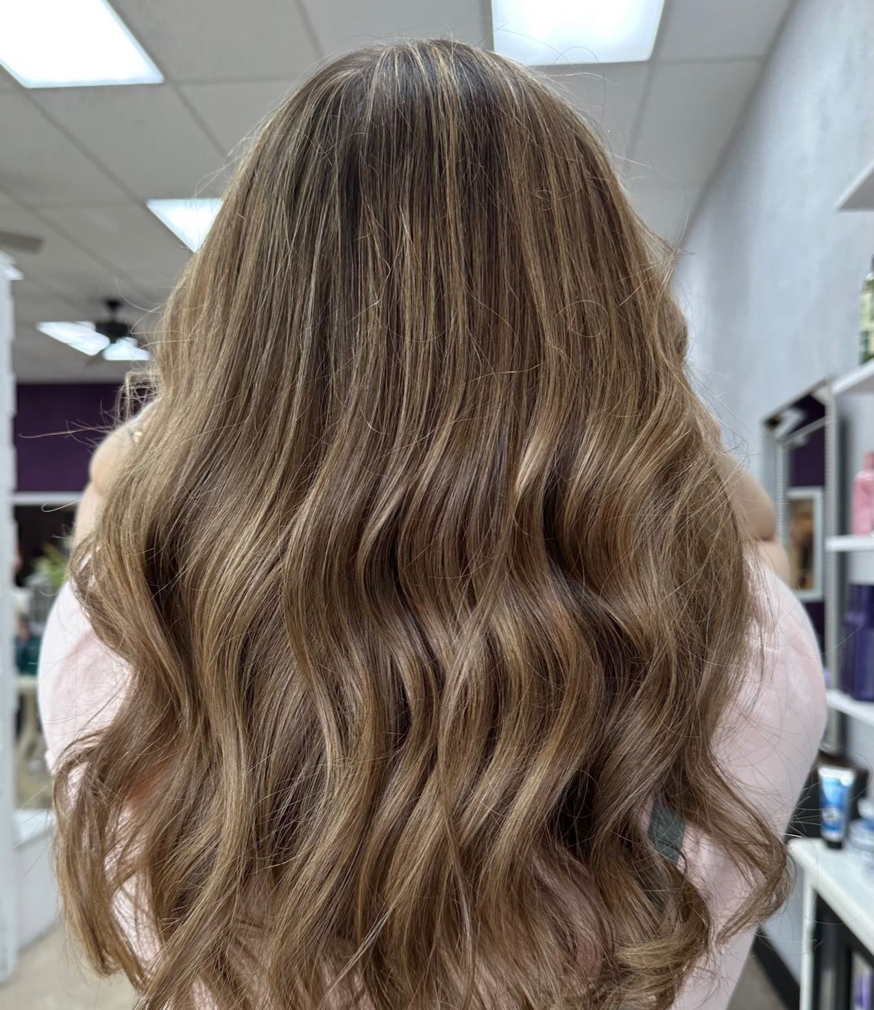Women's brown curl style