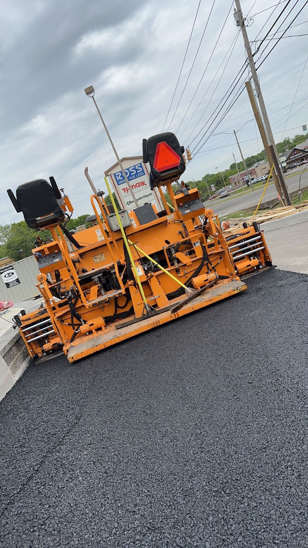 asphalt paving