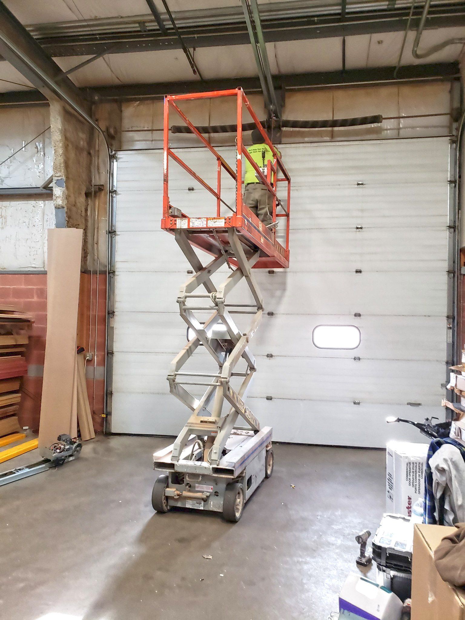 Commercial garage door