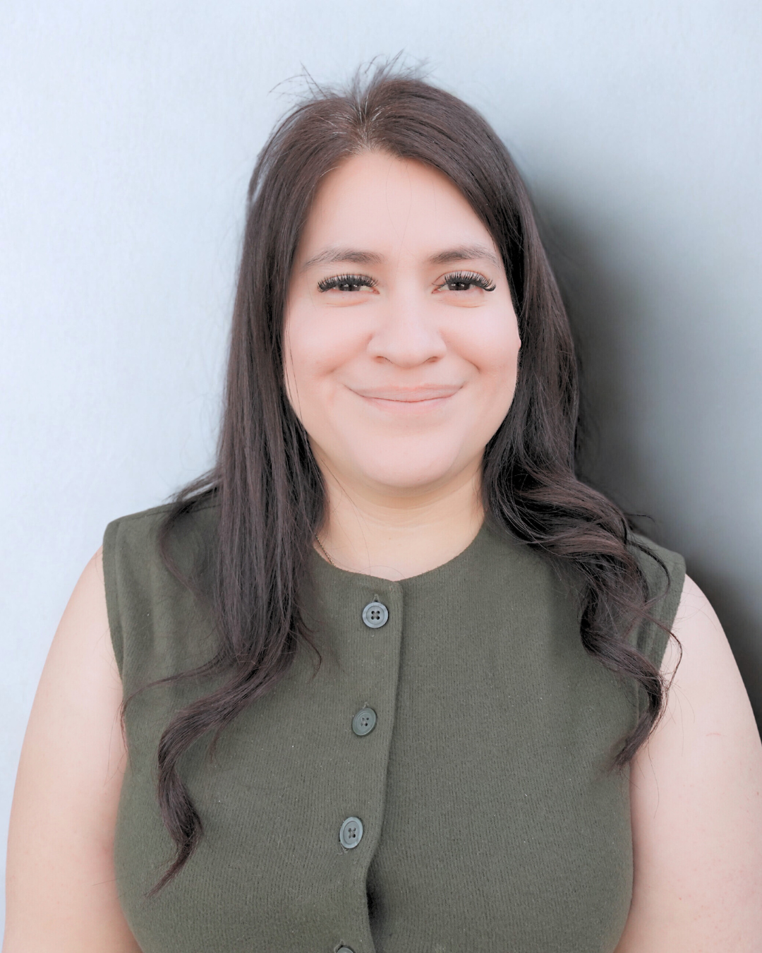 Brown hair woman in black shirt