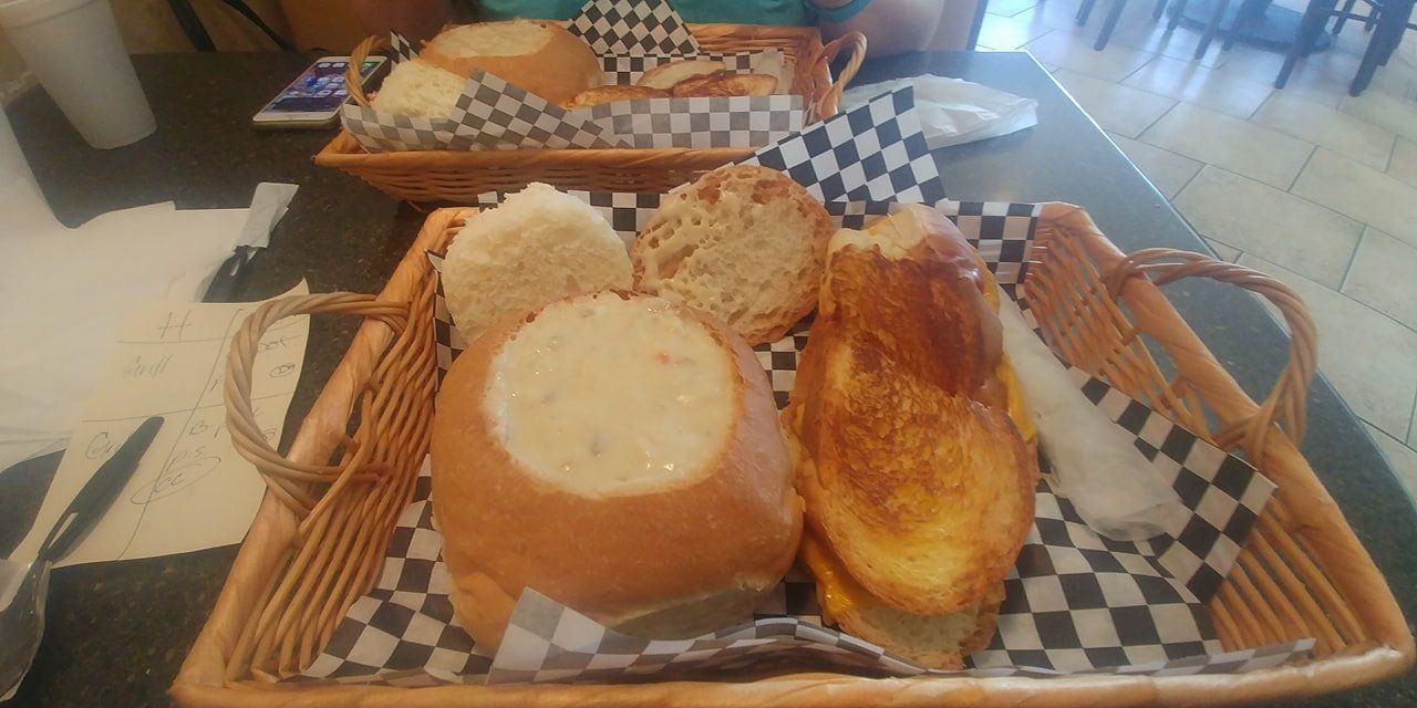 Cinnamon Deli food