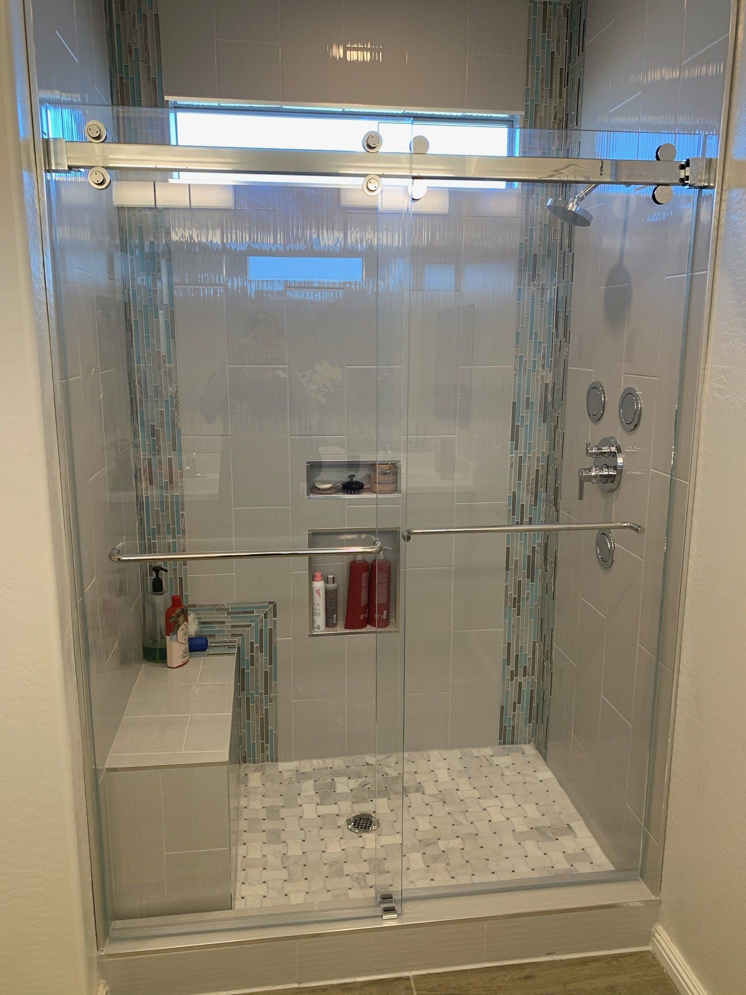 Glass Shower Enclsoure