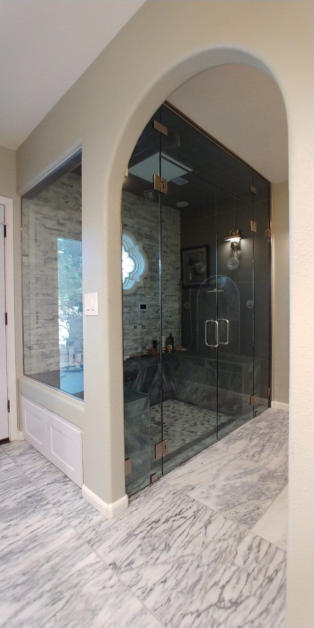 Clear Glass Steam Enclosure