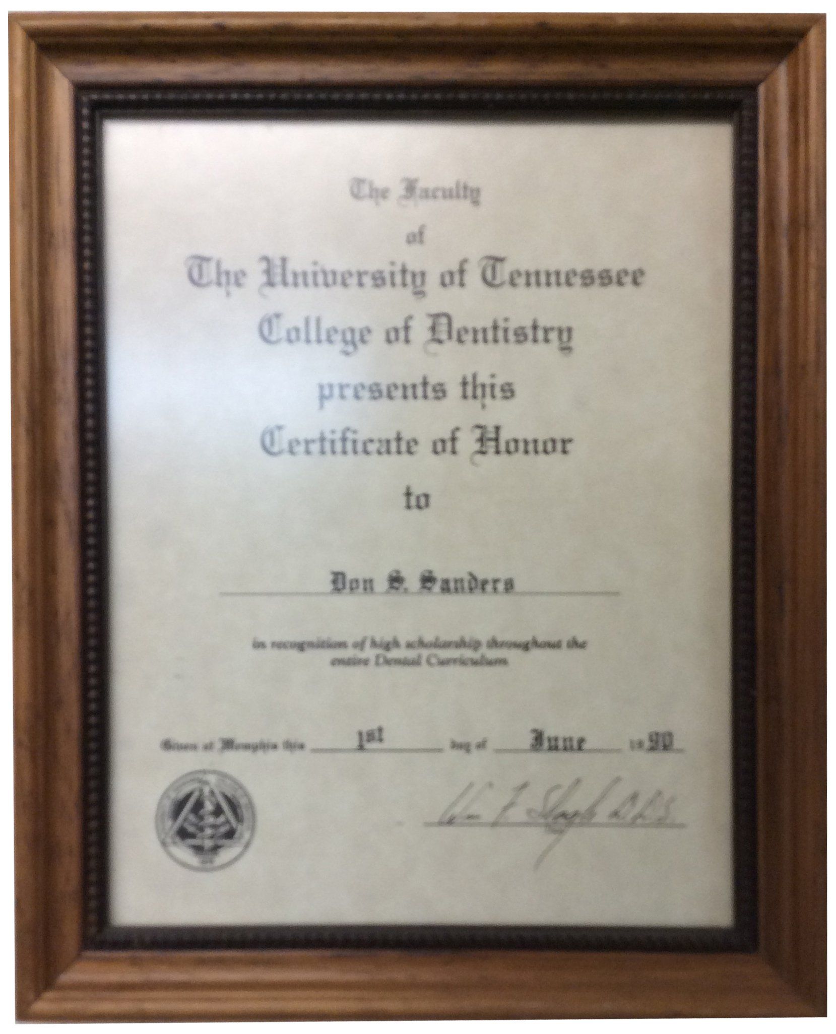 The Faculty of The University of Tennessee certifi