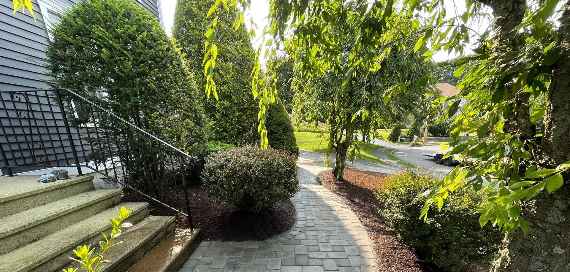 Michael's Mowing & Landscape Inc