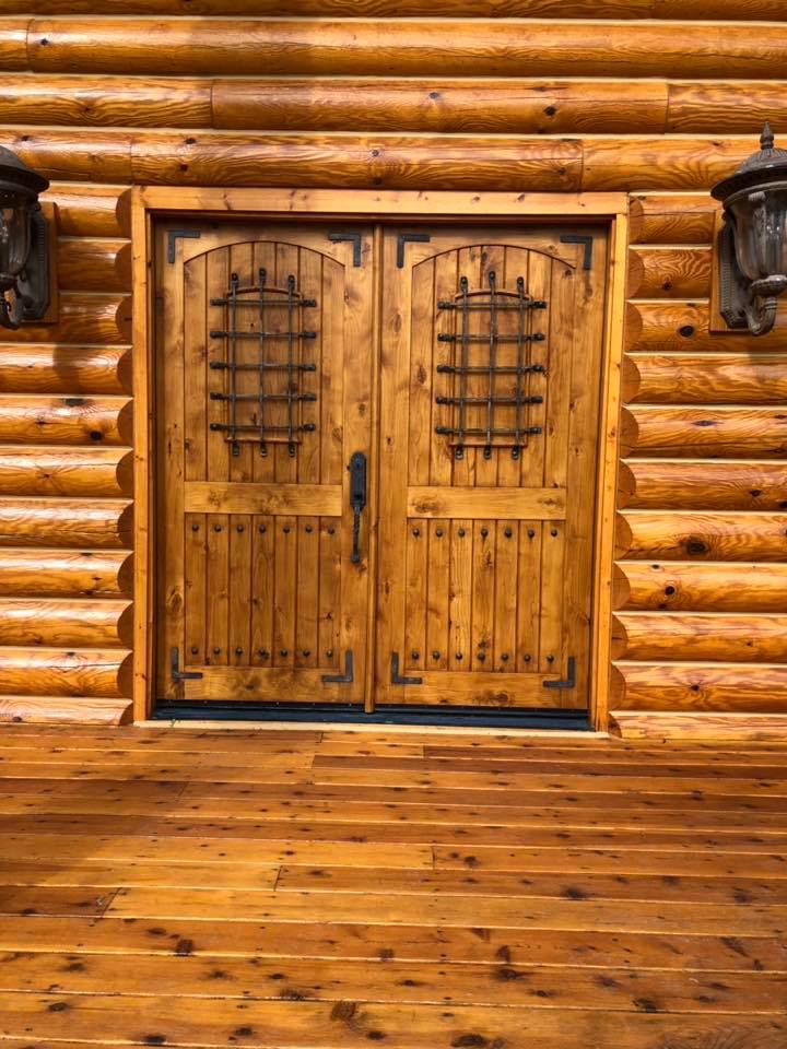 Log home entrance