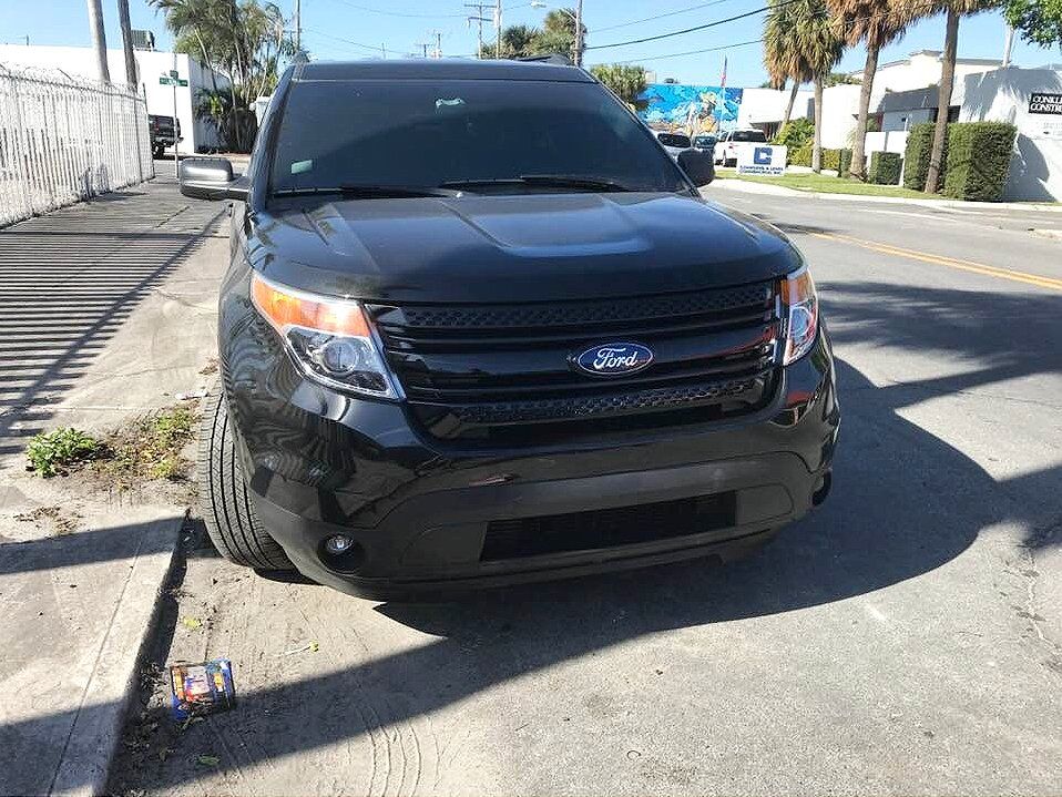Black Ford Explorer