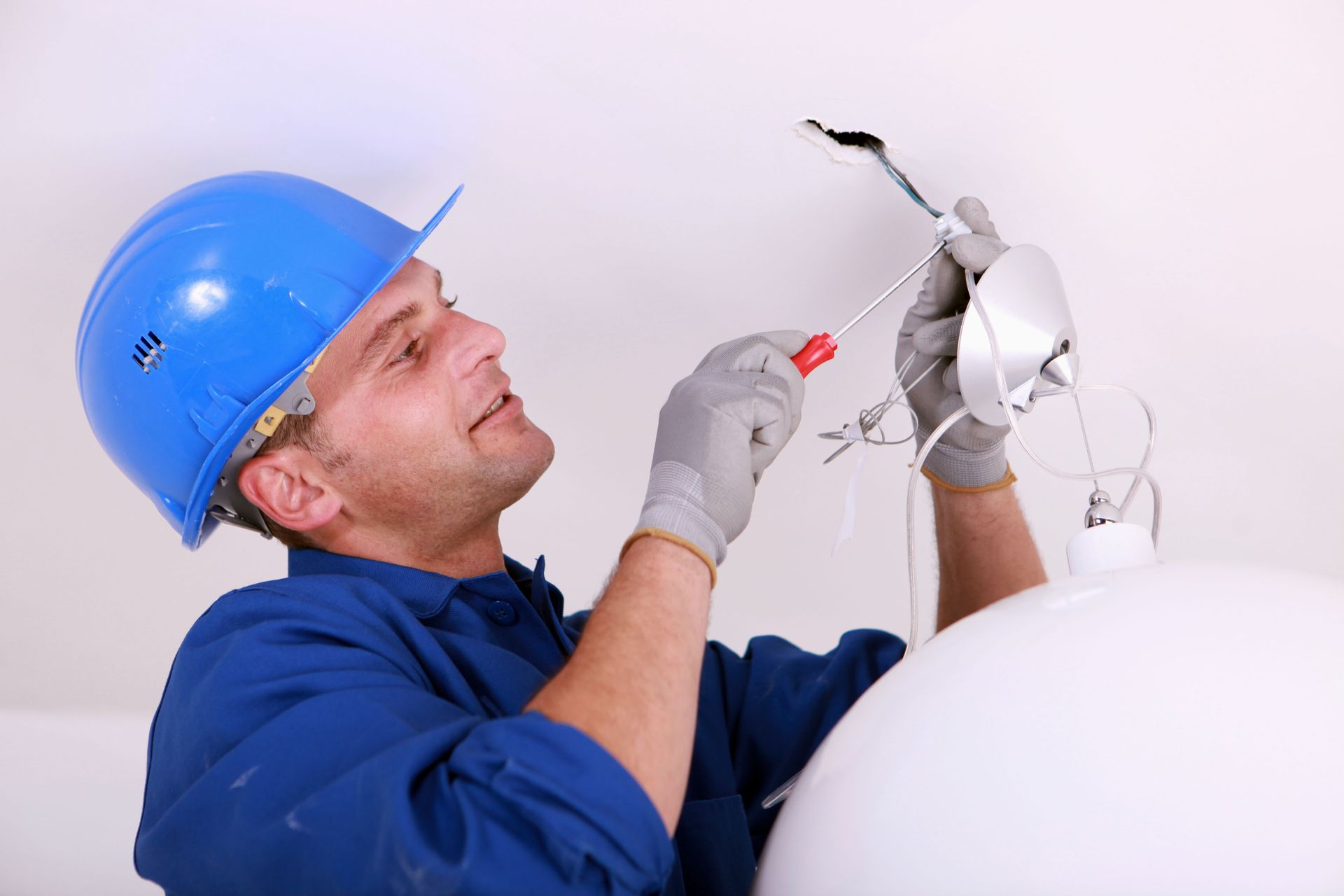 electrical contractor	