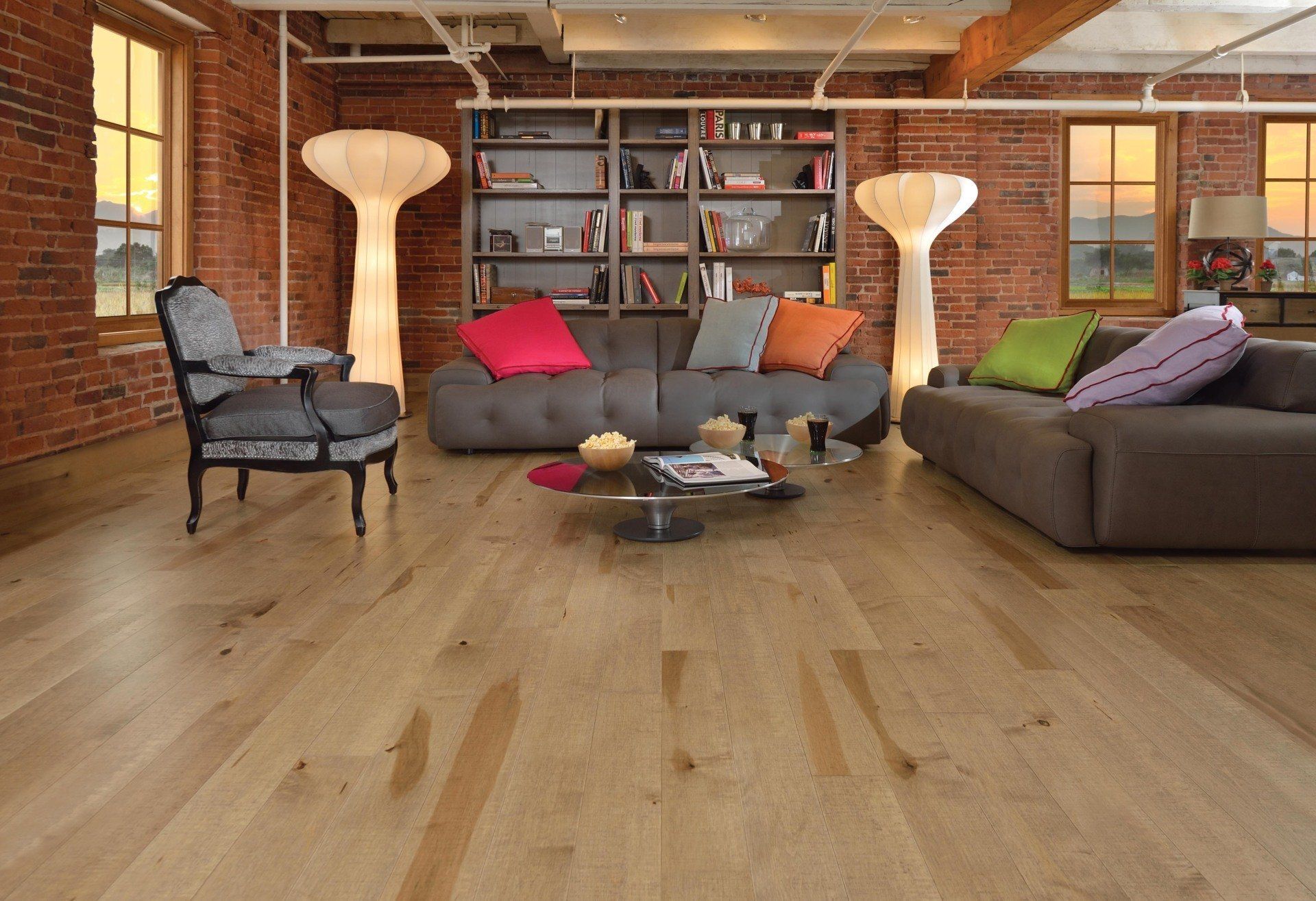 Old-maple-papyrus-living-