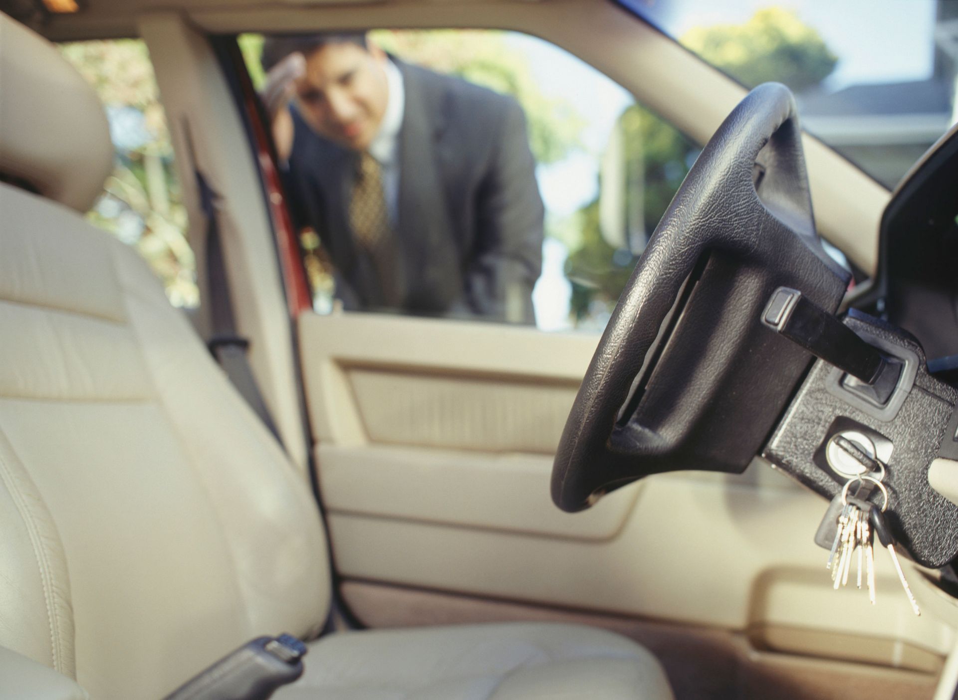 Learn How Automotive Locksmiths Keep Drivers Safe