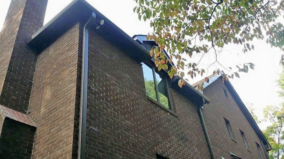 Gutter in brown color