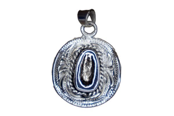 A silver pendant with the letter o on it