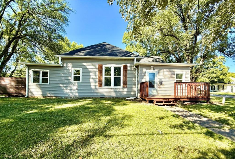 1228 W Crestview Dr Maryville, MO 64468