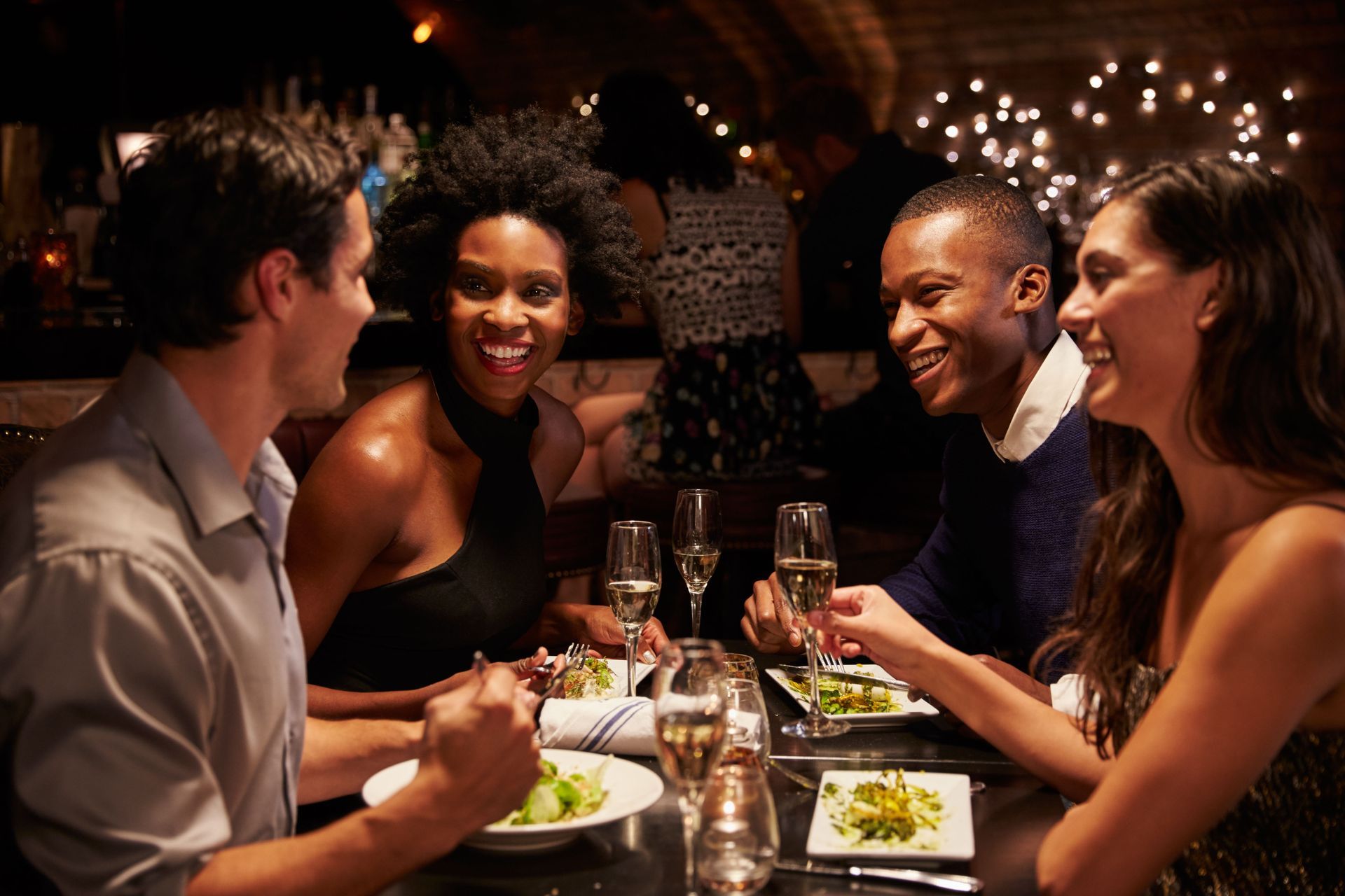 Why Restaurants Are Popular Choices for Group Gatherings