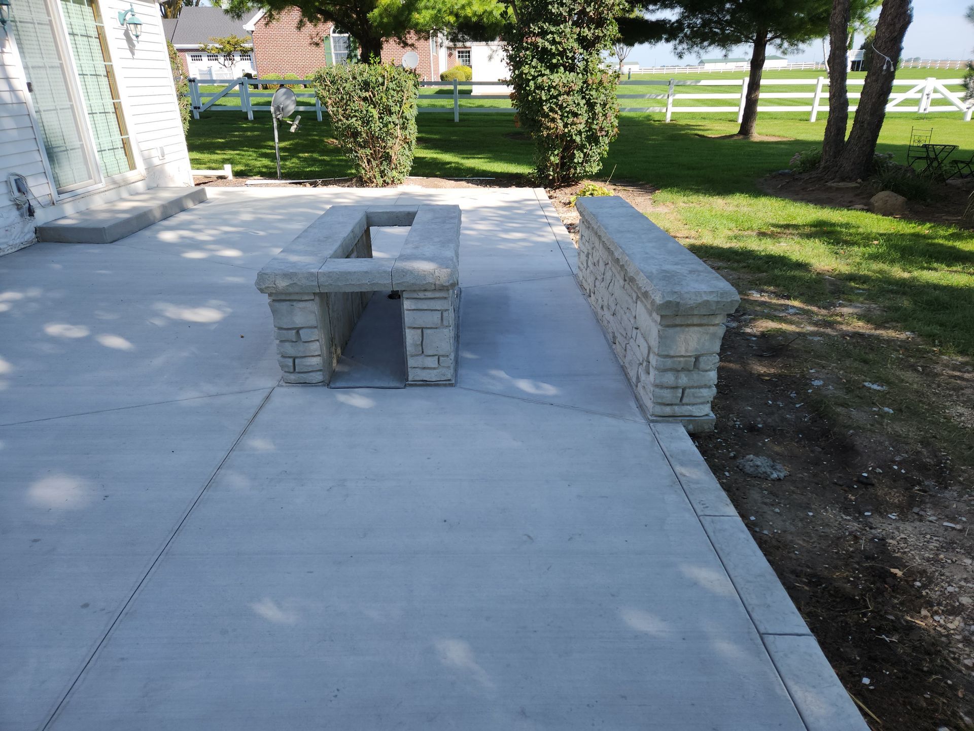 Concrete grill and short wall
