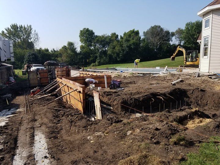 excavator for swimming pool construction