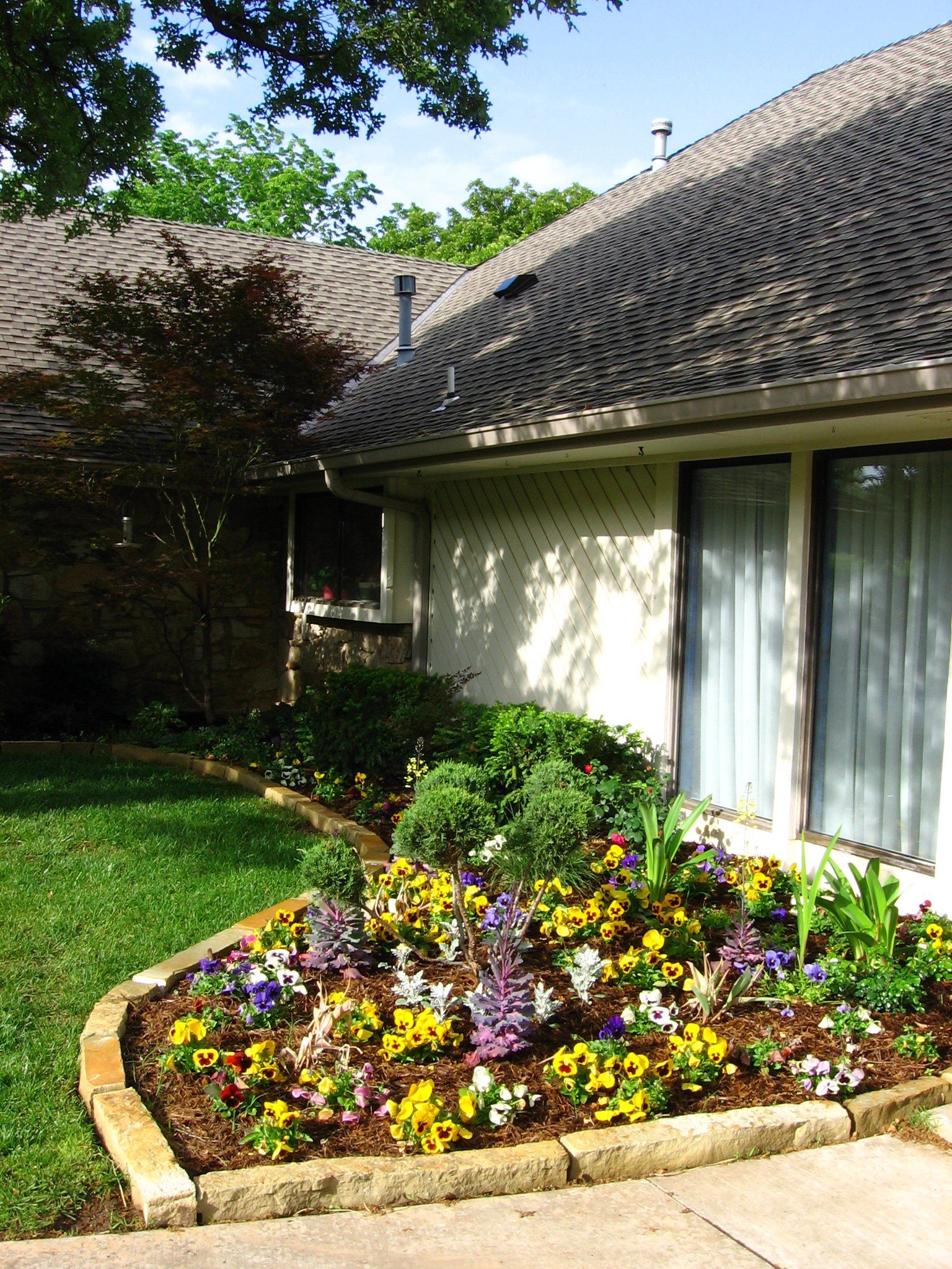 Edmond Landscapes & Ground Maintenance Inc image