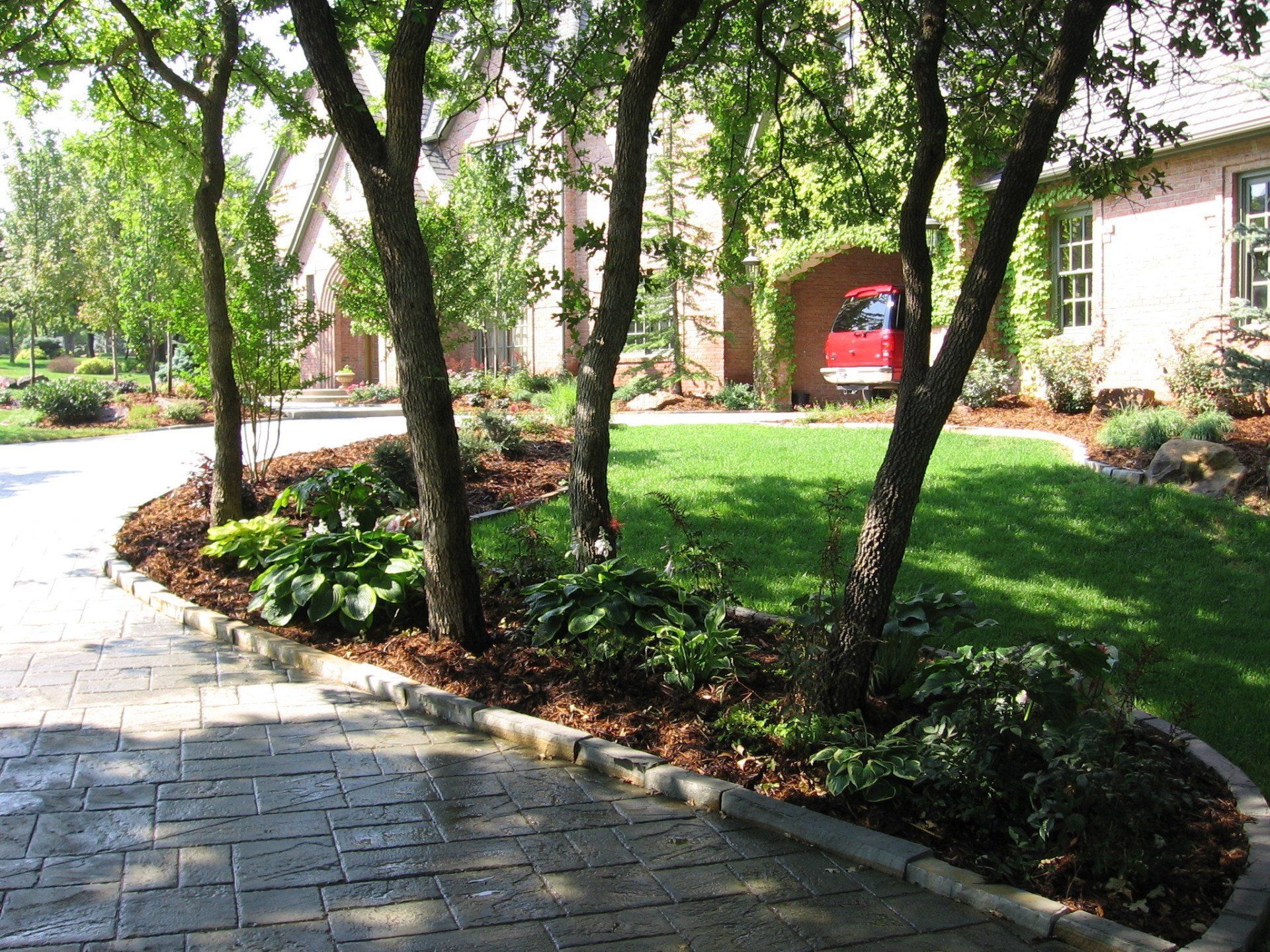 Edmond Landscapes & Ground Maintenance Inc image