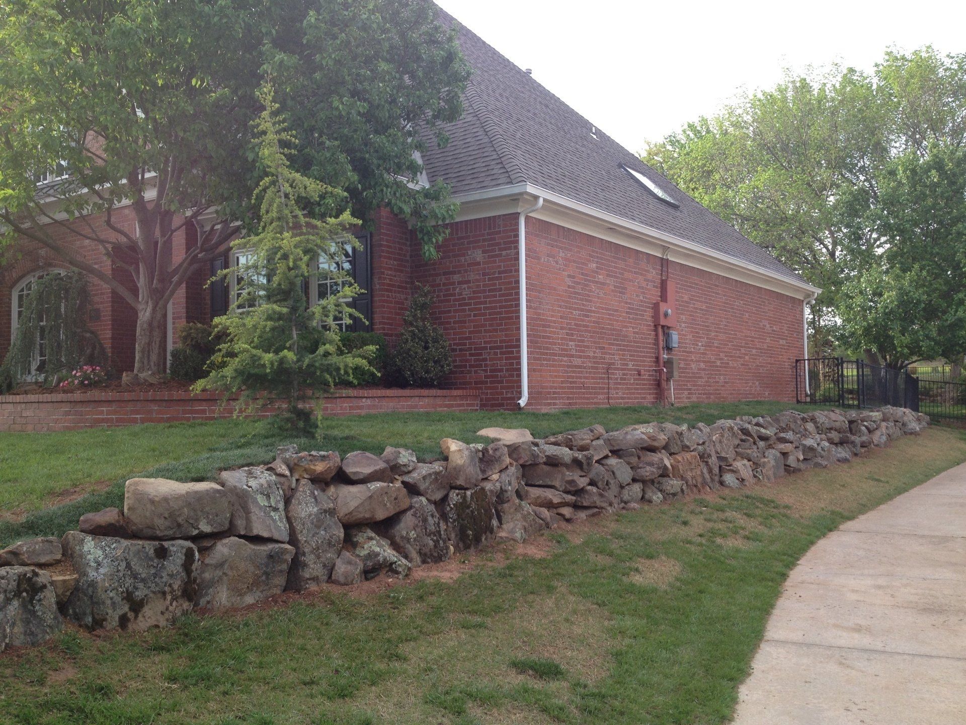 Edmond Landscapes & Ground Maintenance Inc image