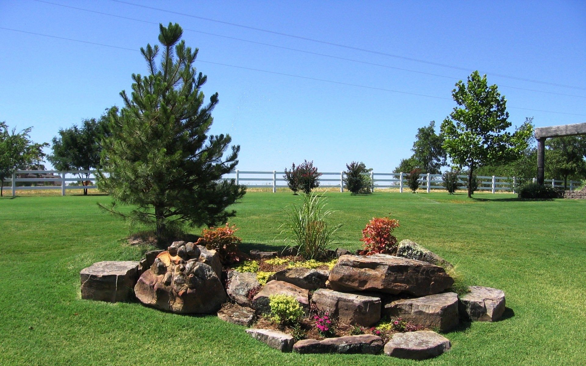 Edmond Landscapes & Ground Maintenance Inc image