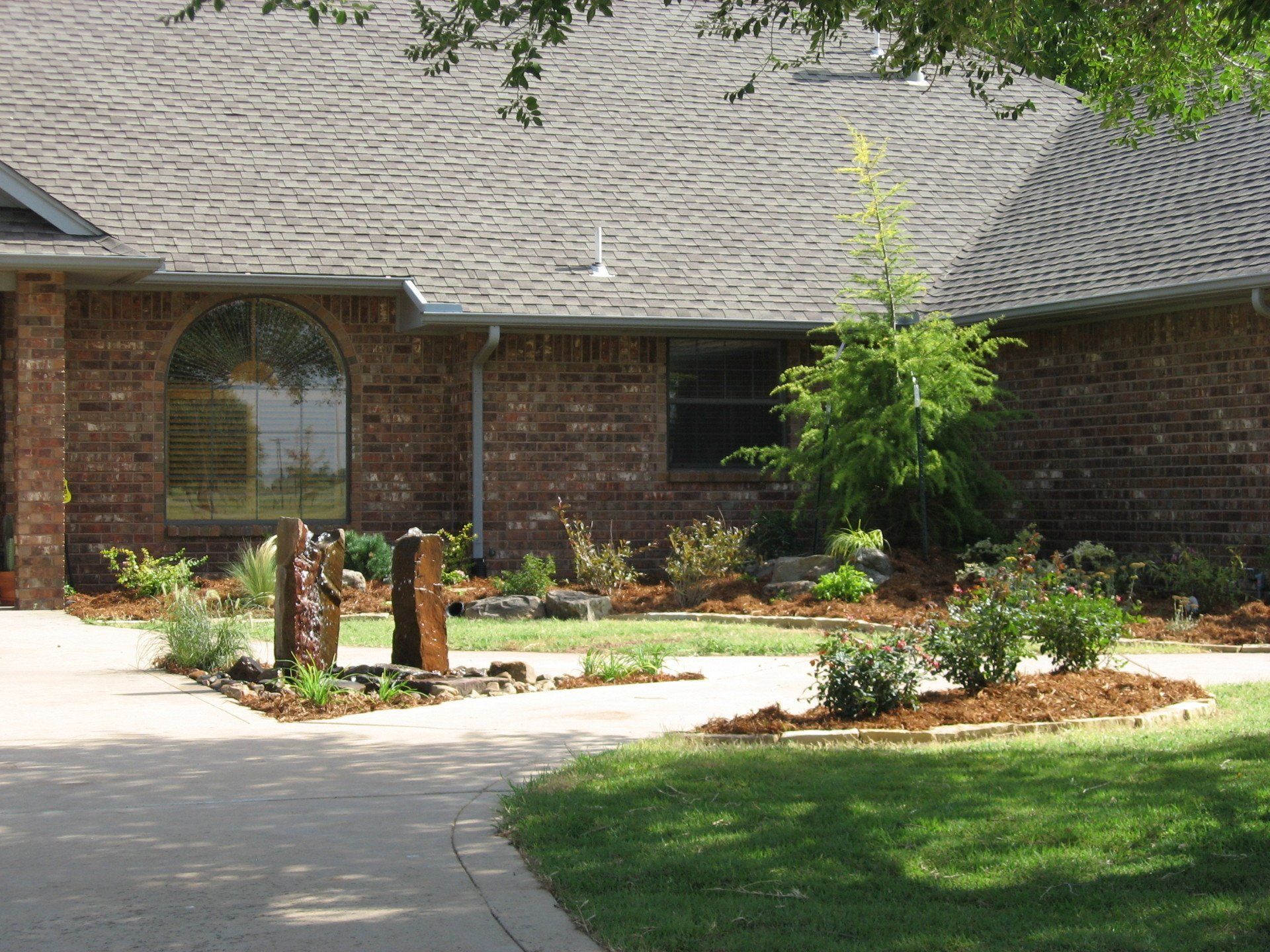 Edmond Landscapes & Ground Maintenance Inc image