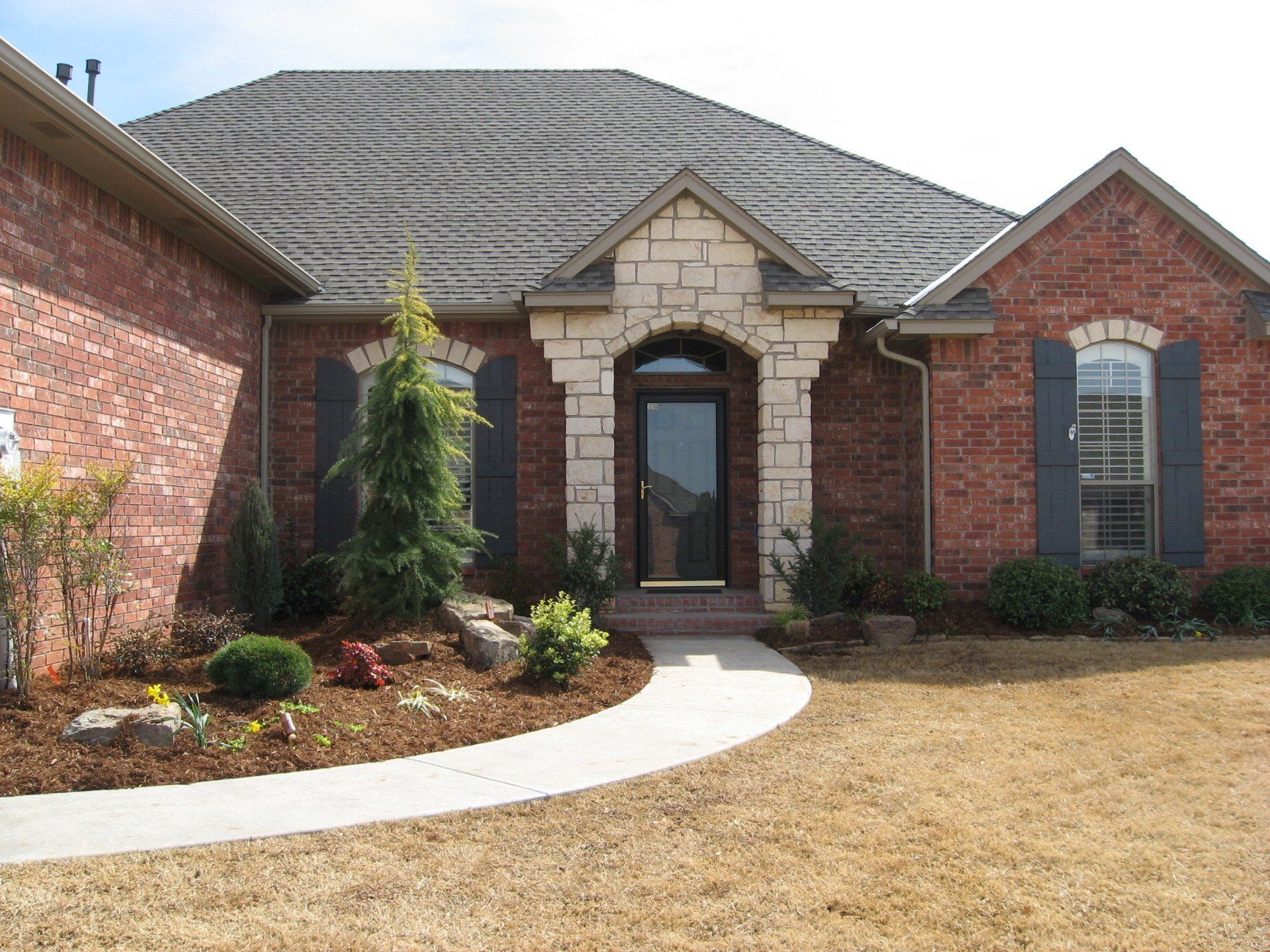 Edmond Landscapes & Ground Maintenance Inc image