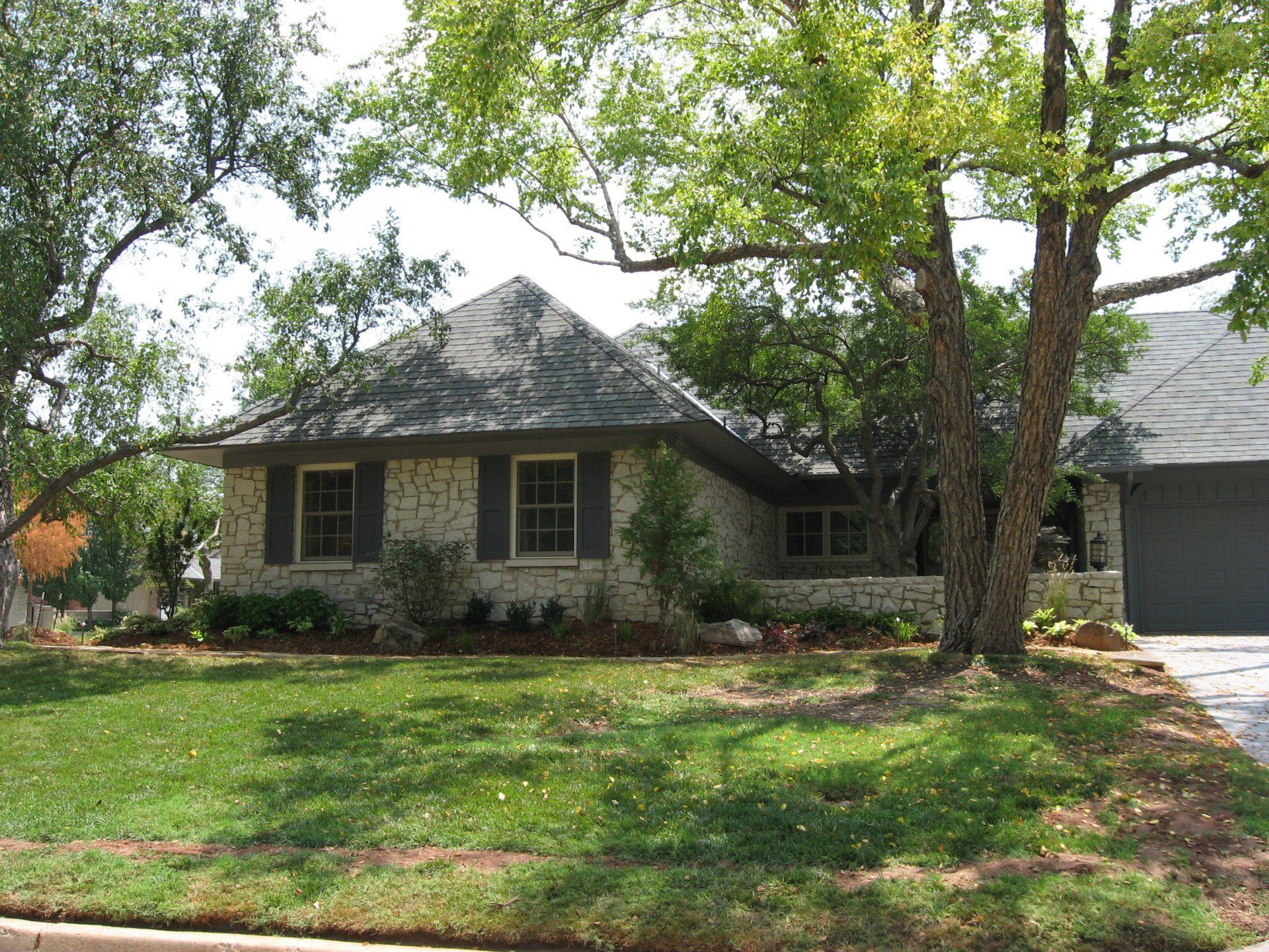 Edmond Landscapes & Ground Maintenance Inc image