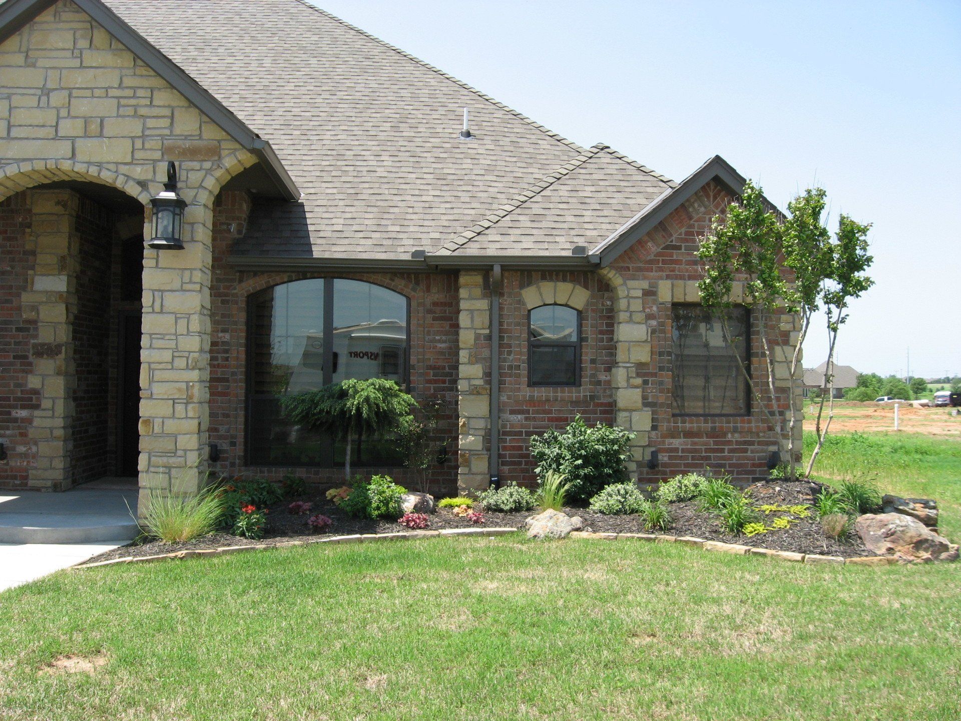 Edmond Landscapes & Ground Maintenance Inc image