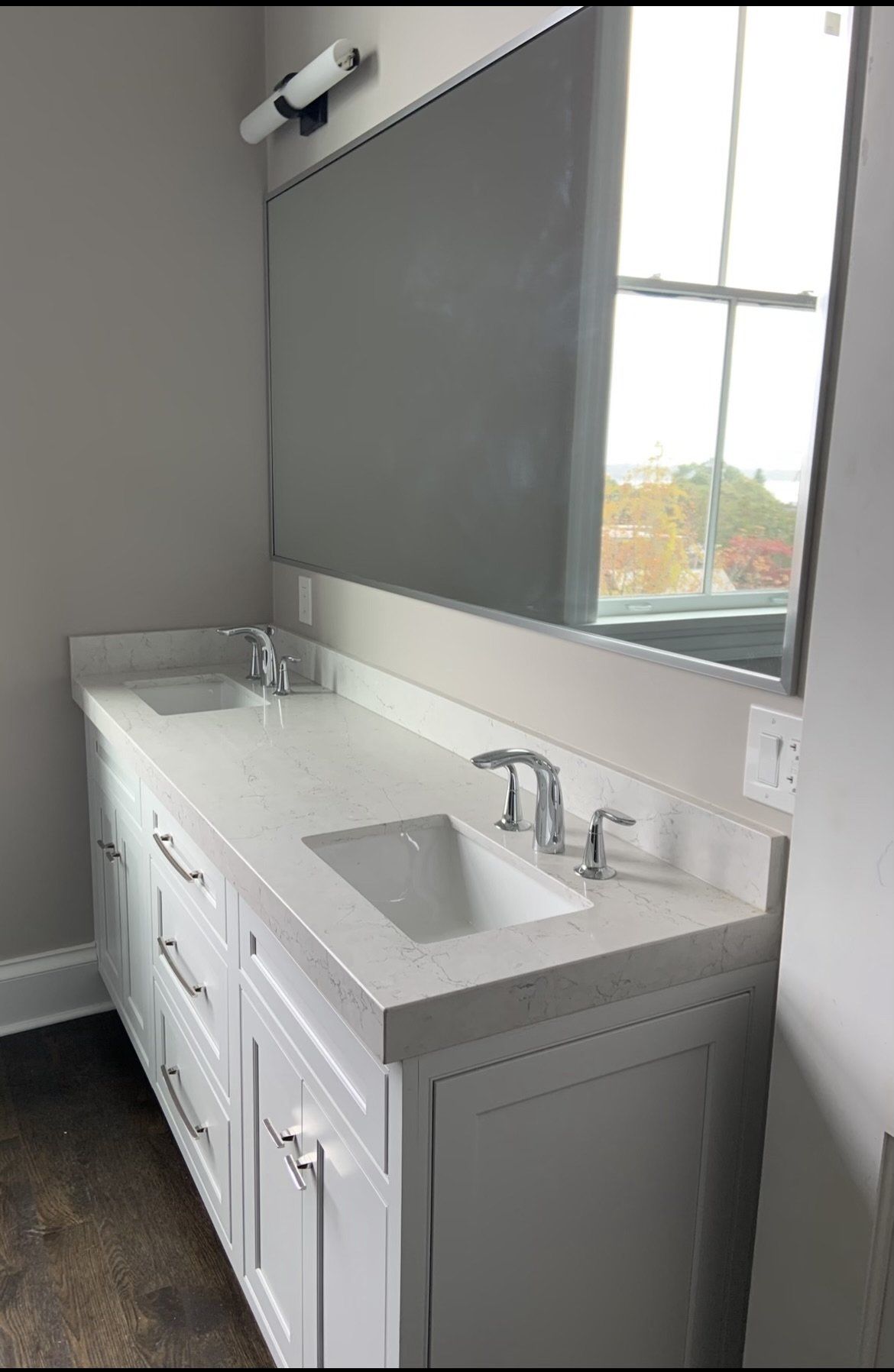 white bathroom sink