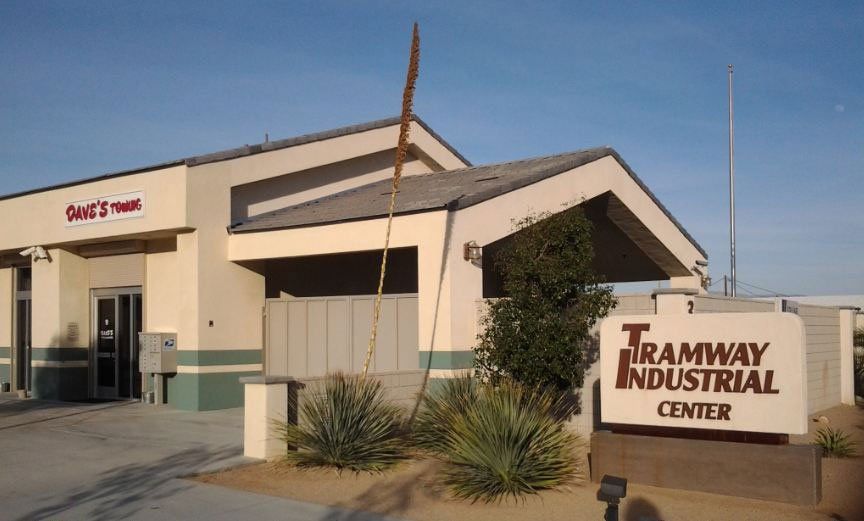 Dave's towing store front