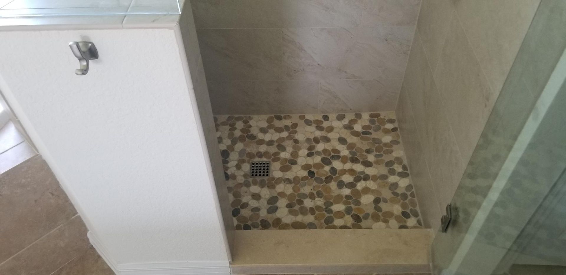 baressi shower entrance after