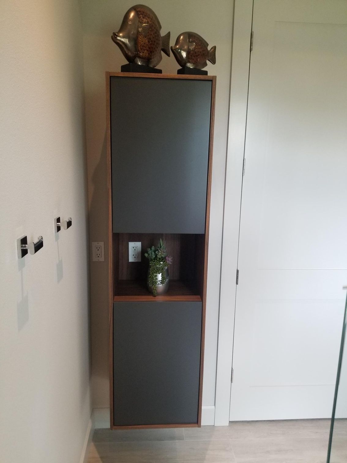 New bathroom cabinet