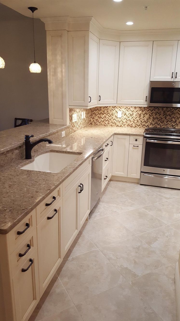 Clean kitchen countertop