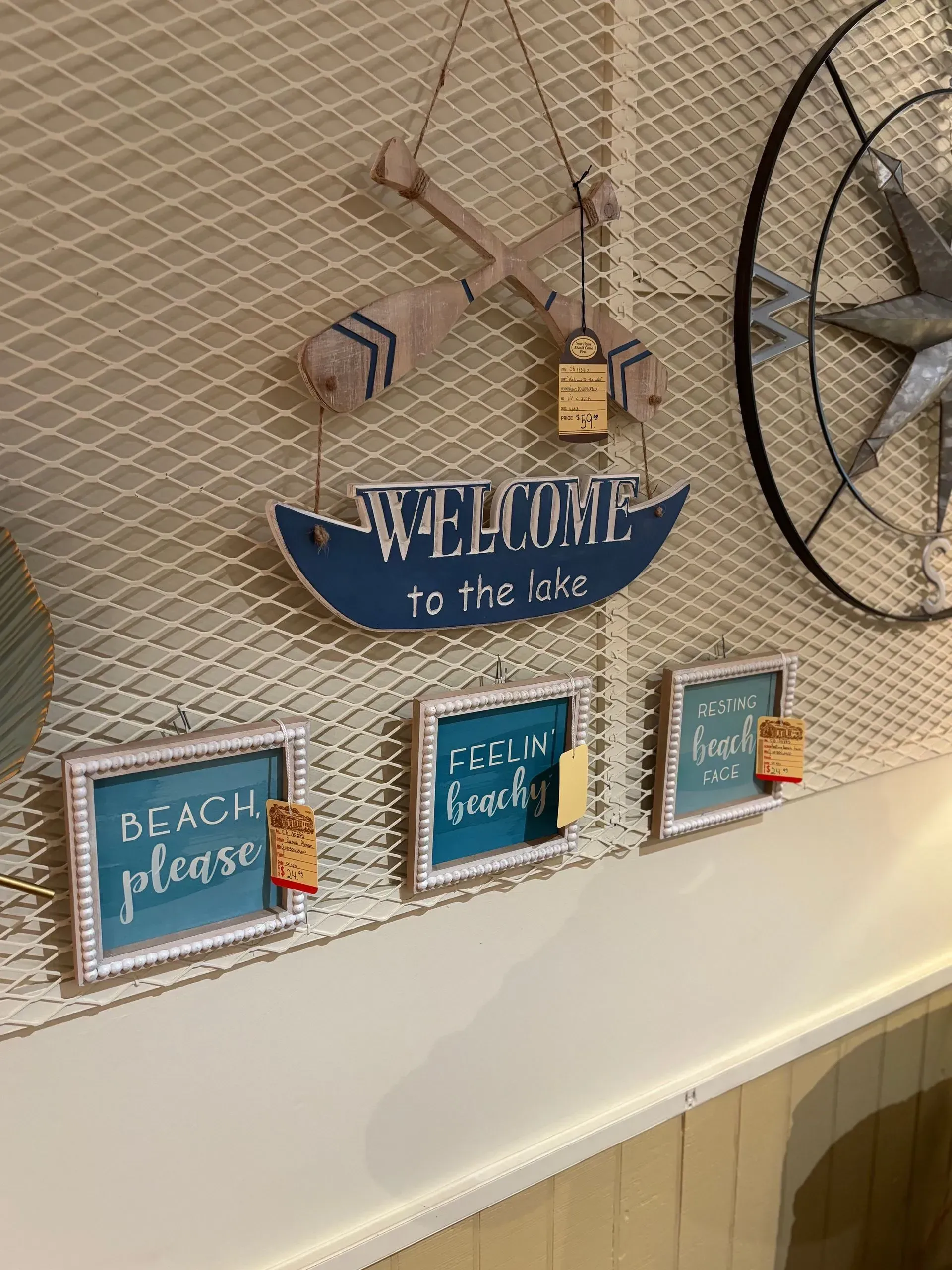 Nautical-themed wall decor: 