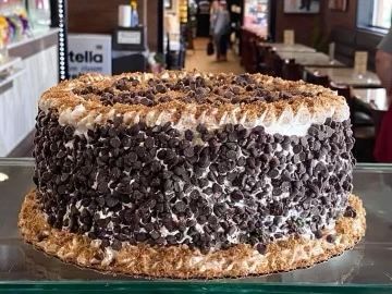 cannoli cake