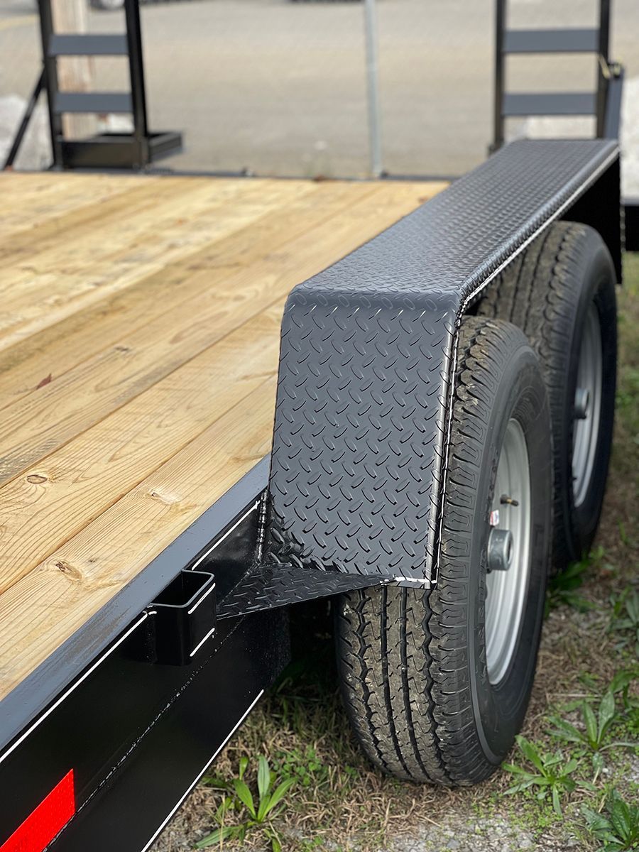 Equipment trailer floor