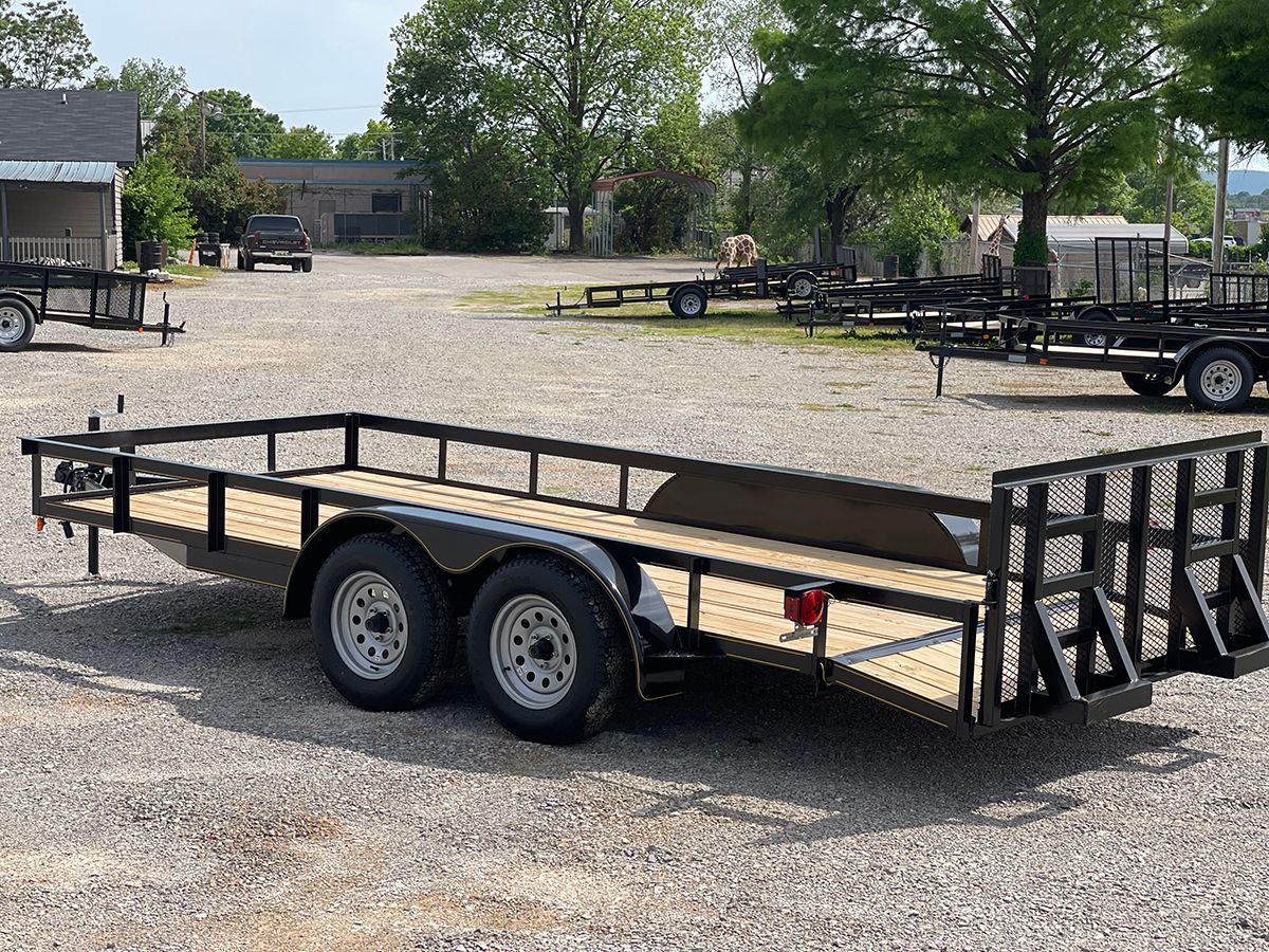 Tandem trailer with dove tail